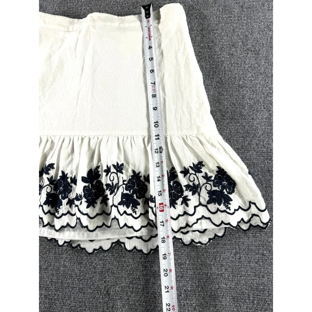 The Unbranded Brand charming ivory